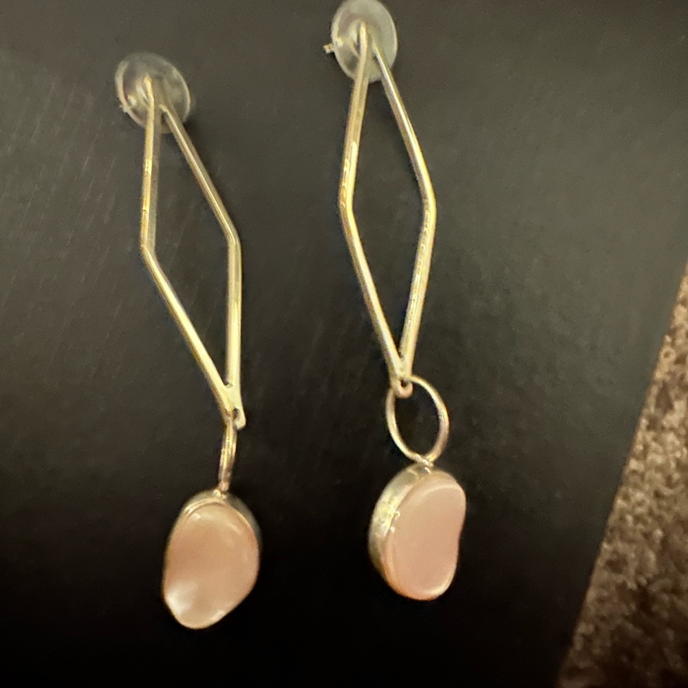 Lilly Barrack Pink Musselshell earrings